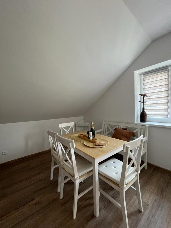 Apartmany Tobias Besiny Екстер'єр фото