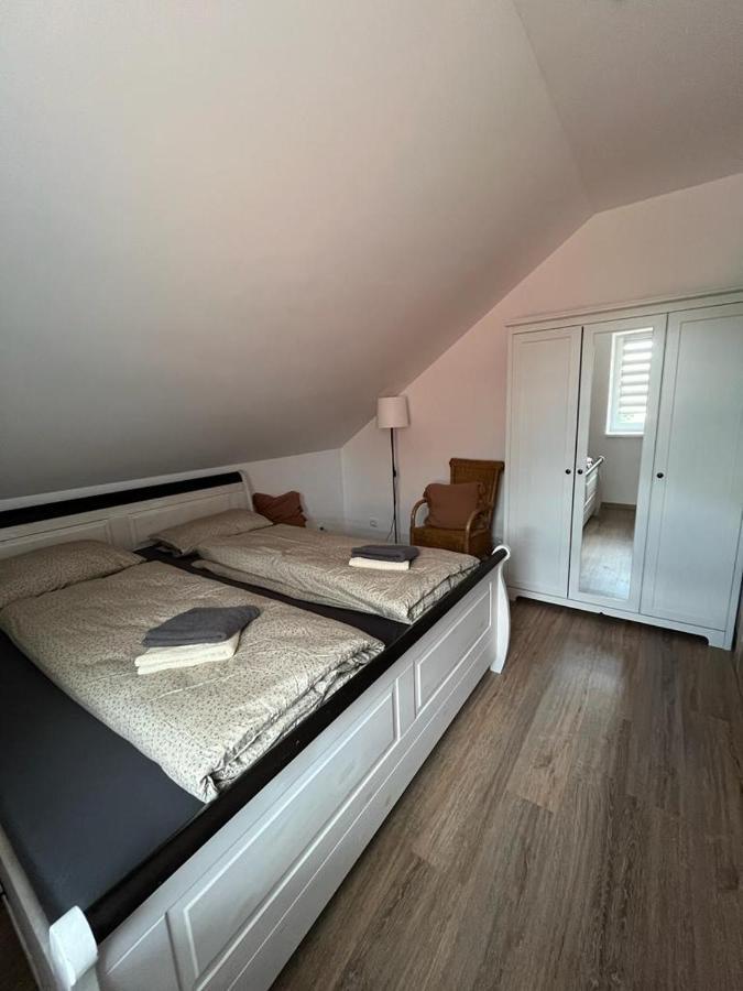 Apartmany Tobias Besiny Екстер'єр фото