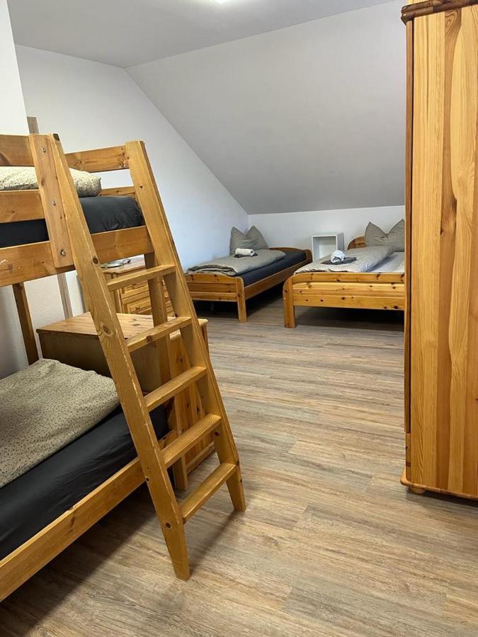 Apartmany Tobias Besiny Екстер'єр фото
