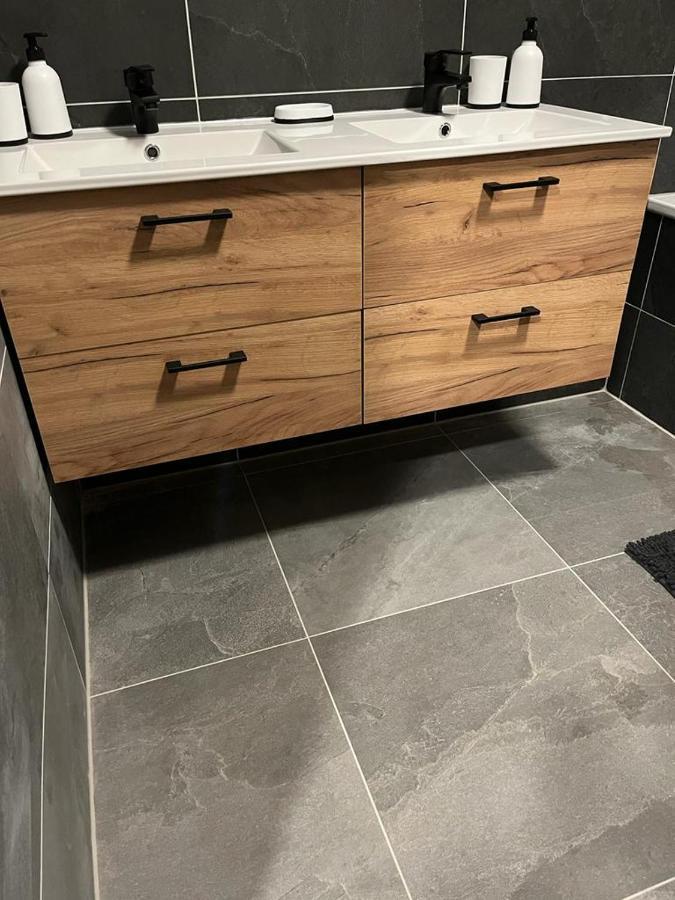 Apartmany Tobias Besiny Екстер'єр фото